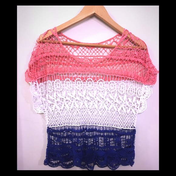 ❤️🤍💙Hand-Crochet Top from Ecuador - Picture 1 of 2